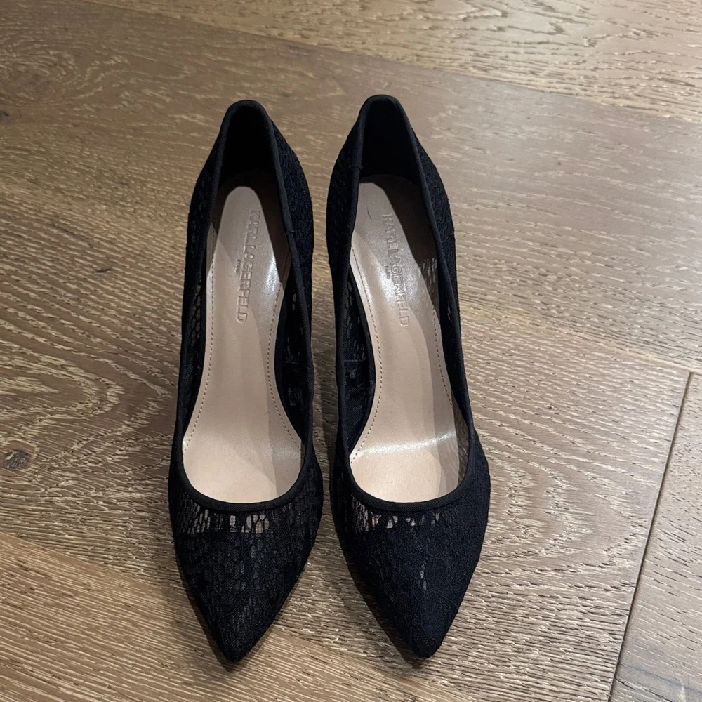 Karl Lagerfeld Paris Black Lace Pointed Toe Heels | KL Logo Classic Pump size 9 - Picture 3 of 6